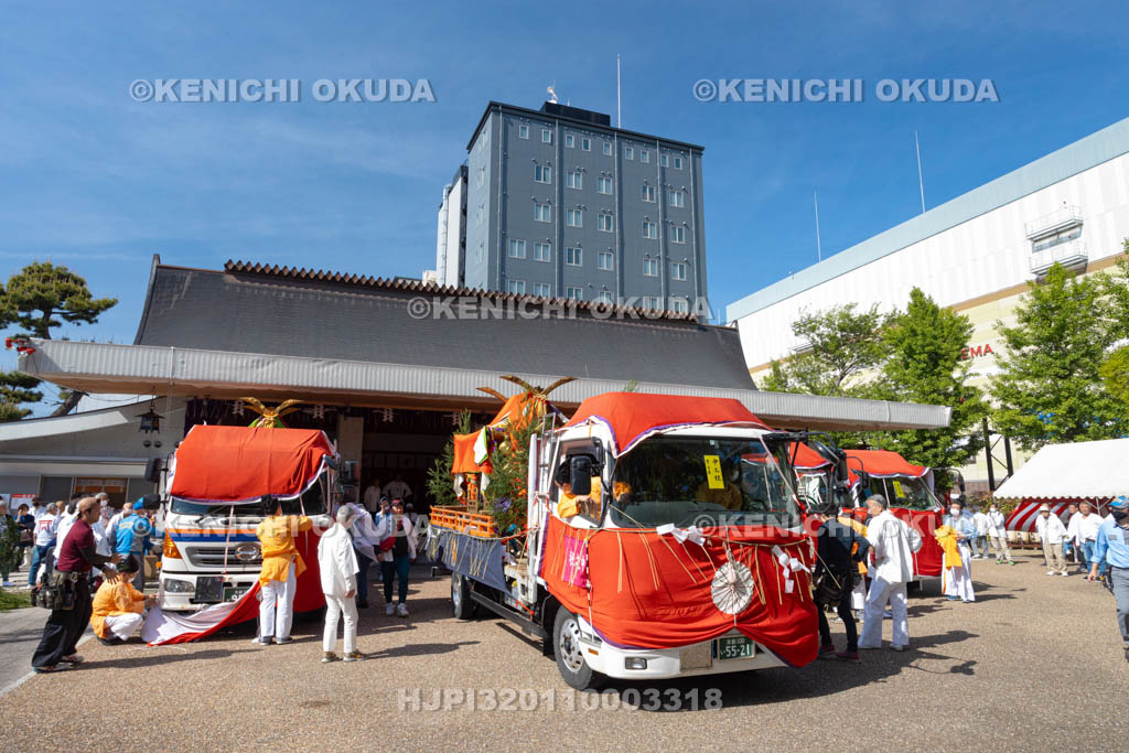 京都府　伏見稲荷大社　稲荷祭（神幸祭）　お旅所　着輿（中社）