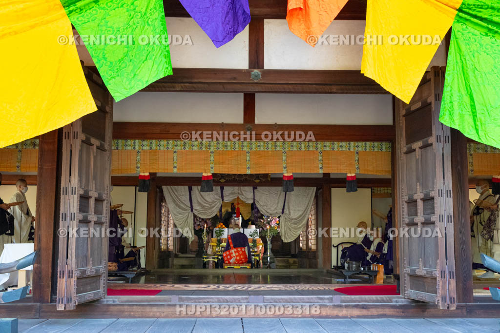 奈良県　東大寺　聖武天皇祭　天皇殿　 論議法要（最勝十講）
