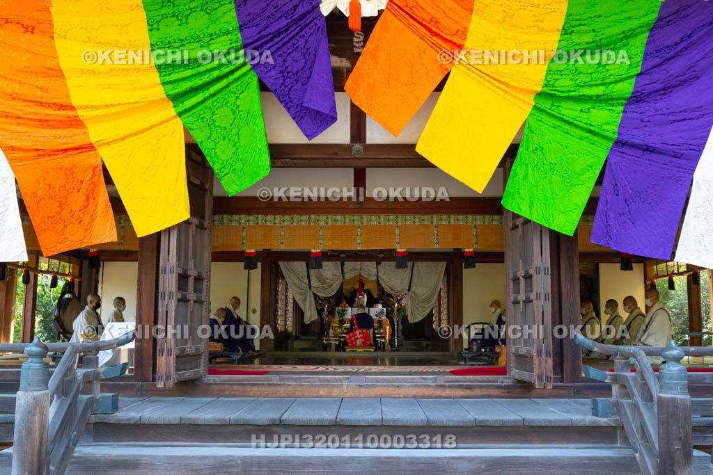 奈良県　東大寺　聖武天皇祭　天皇殿　 論議法要（最勝十講）