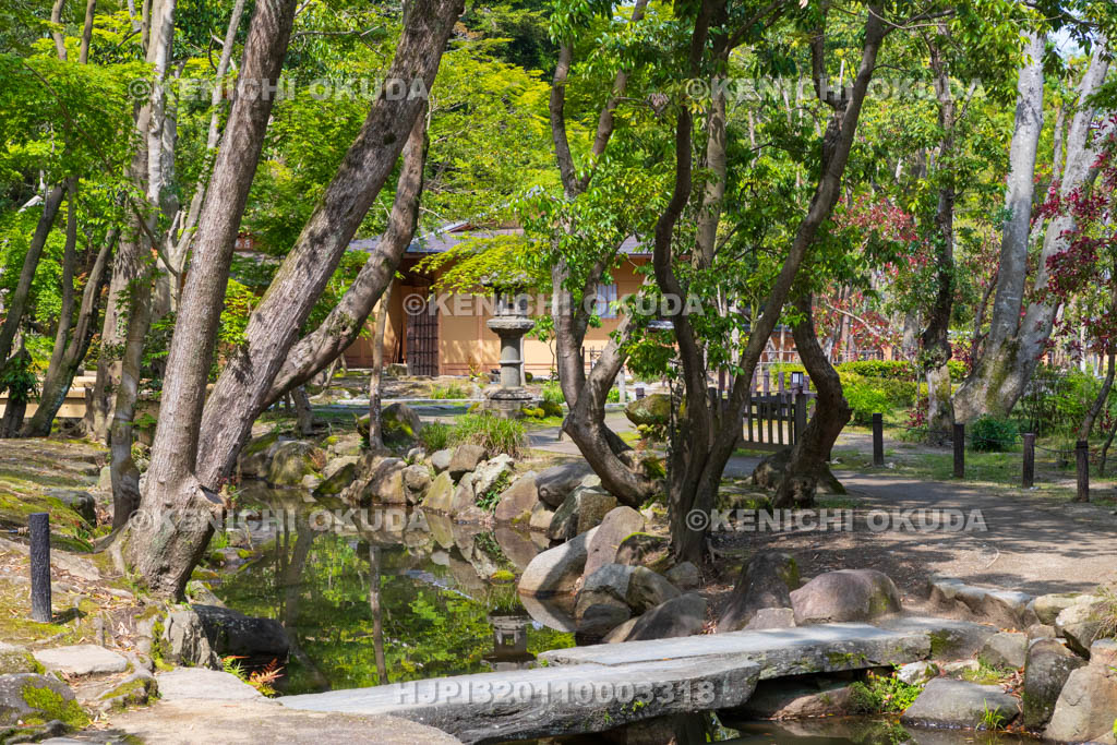 奈良県　瑜伽山園地（ゆうがやまえんち）　旧山口氏南都別邸庭園　茶室付近