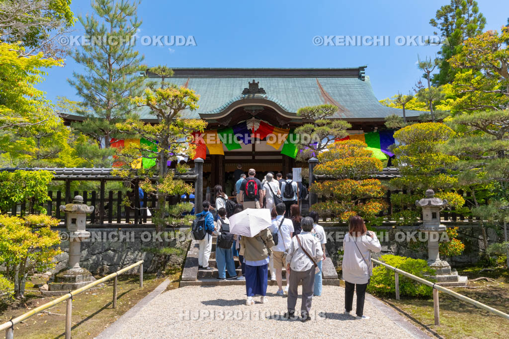 奈良県　東大寺　聖武天皇祭　天皇殿　一般参拝
