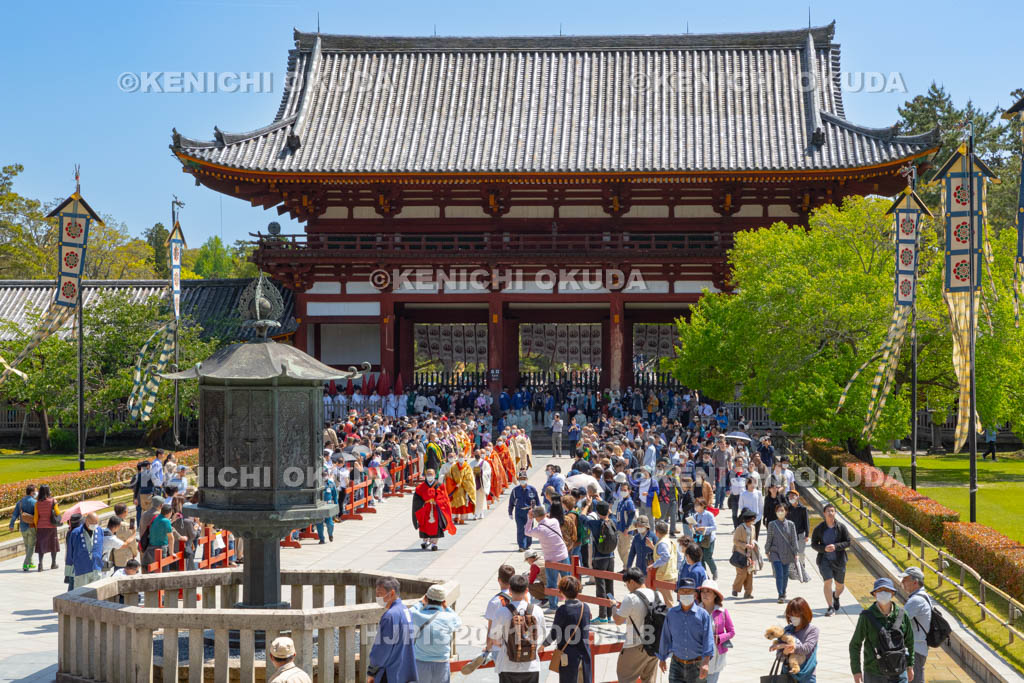 奈良県　東大寺　聖武天皇祭　聖武天皇慶讃法要　参進