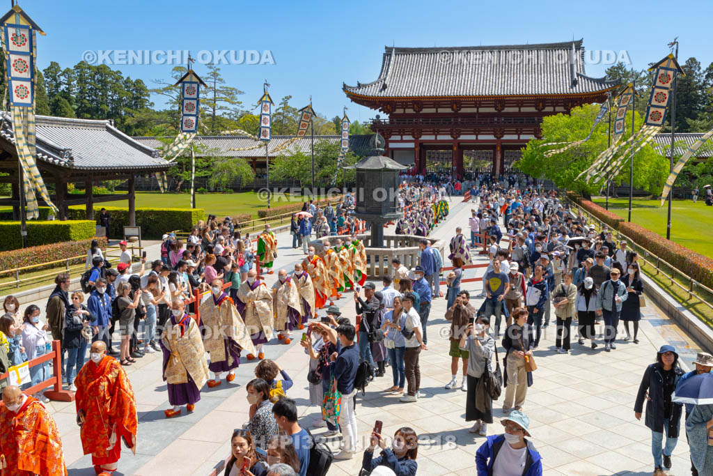 奈良県　東大寺　聖武天皇祭　聖武天皇慶讃法要　参進