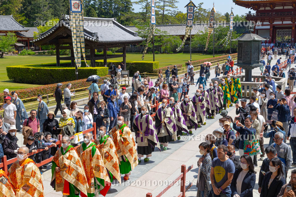 奈良県　東大寺　聖武天皇祭　聖武天皇慶讃法要　参進