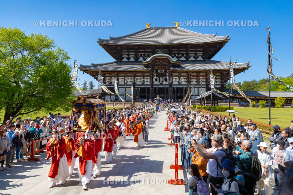 奈良県　東大寺　聖武天皇祭　聖武天皇慶讃法要　退下