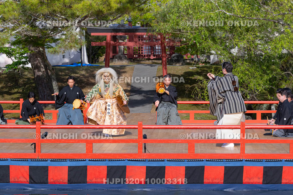 奈良県　東大寺　聖武天皇祭　慶讃能