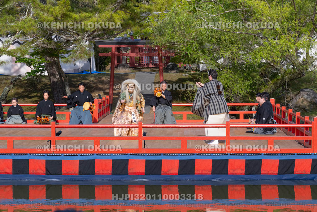 奈良県　東大寺　聖武天皇祭　慶讃能