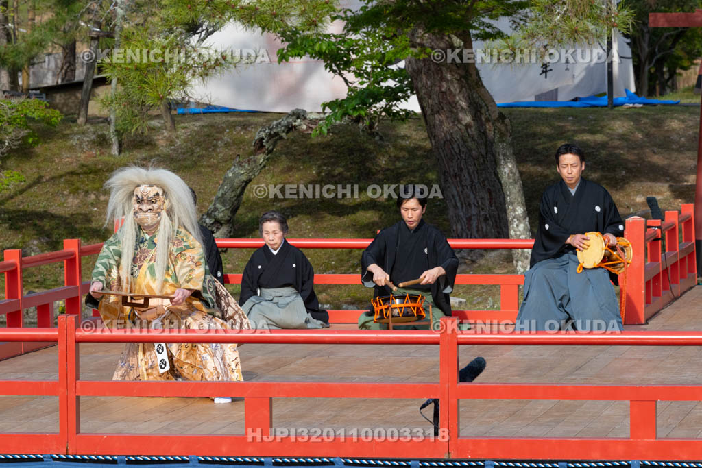 奈良県　東大寺　聖武天皇祭　慶讃能