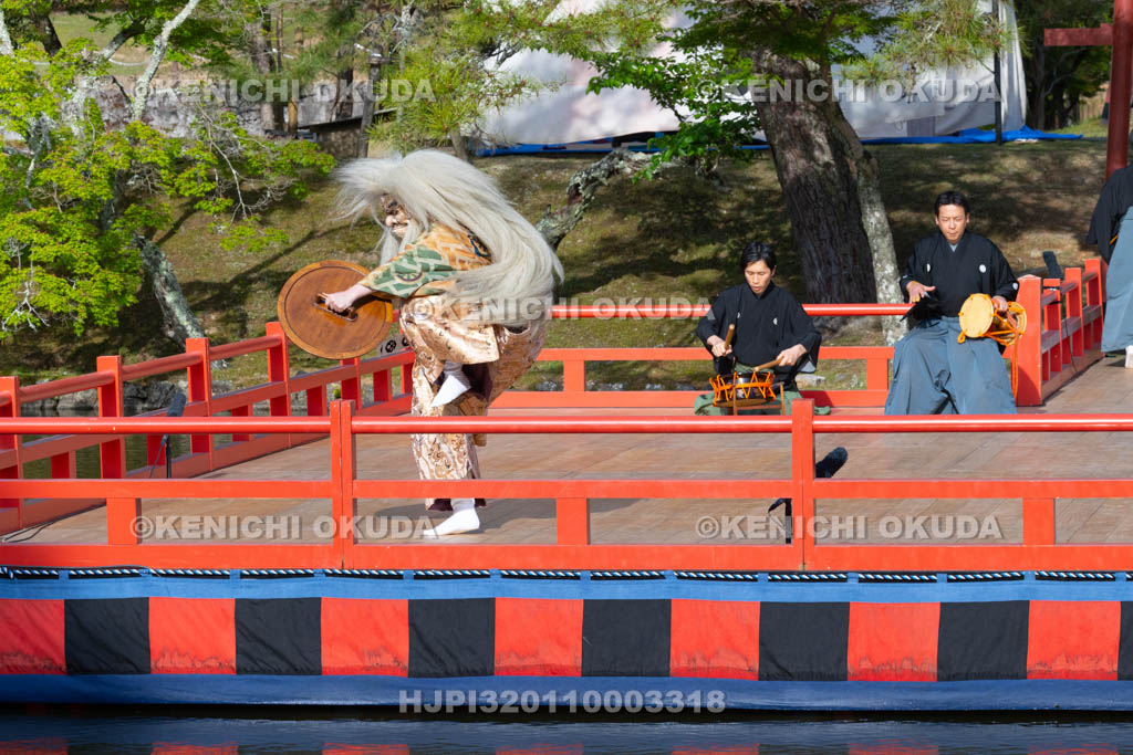 奈良県　東大寺　聖武天皇祭　慶讃能