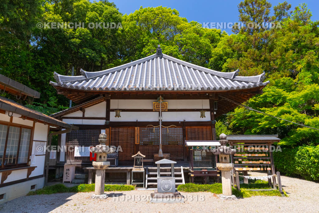 奈良県　御厨子観音（妙法寺）　本堂