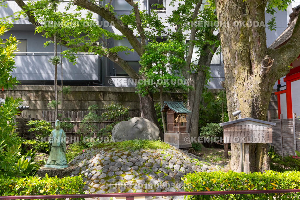 京都府　安井金比羅宮　久志塚（櫛塚）