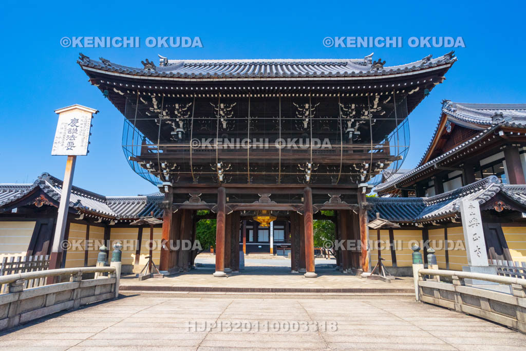 京都府　興正寺　三門
