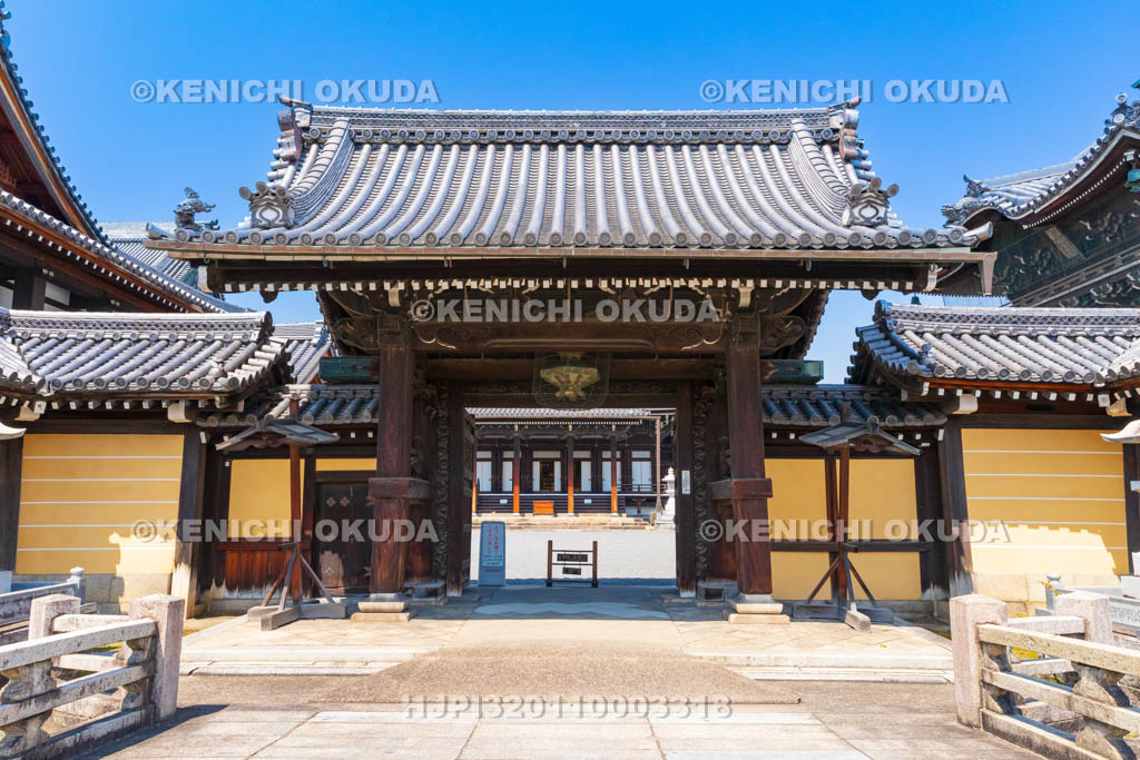 京都府　興正寺　阿弥陀堂門