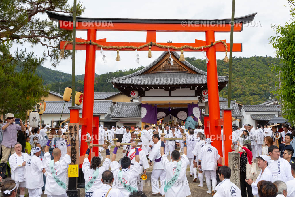 京都府　嵯峨祭還幸祭　御旅所　鳴鐶巡行