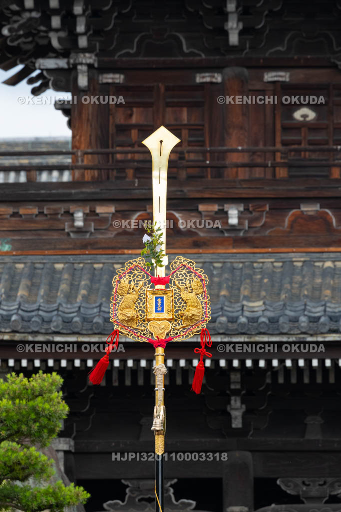 京都府　嵯峨祭還幸祭　剣鉾（麒麟鉾）