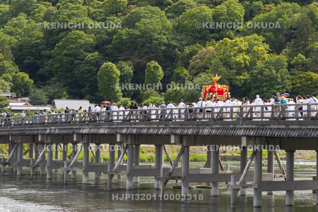 京都府　嵯峨祭還幸祭　神輿渡御