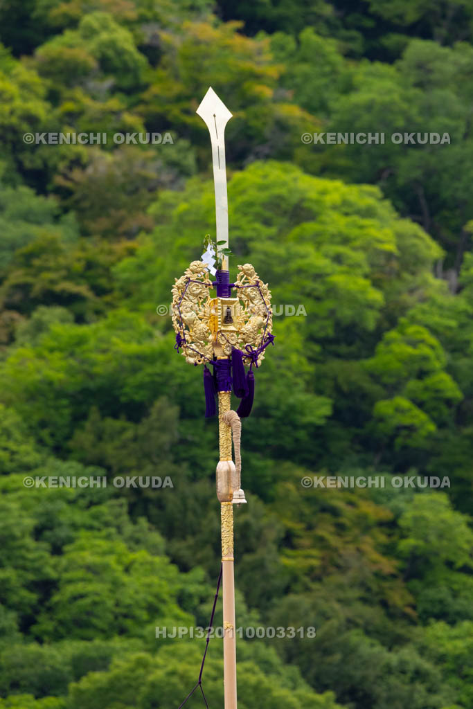 京都府　嵯峨祭還幸祭　剣鉾（牡丹鉾）