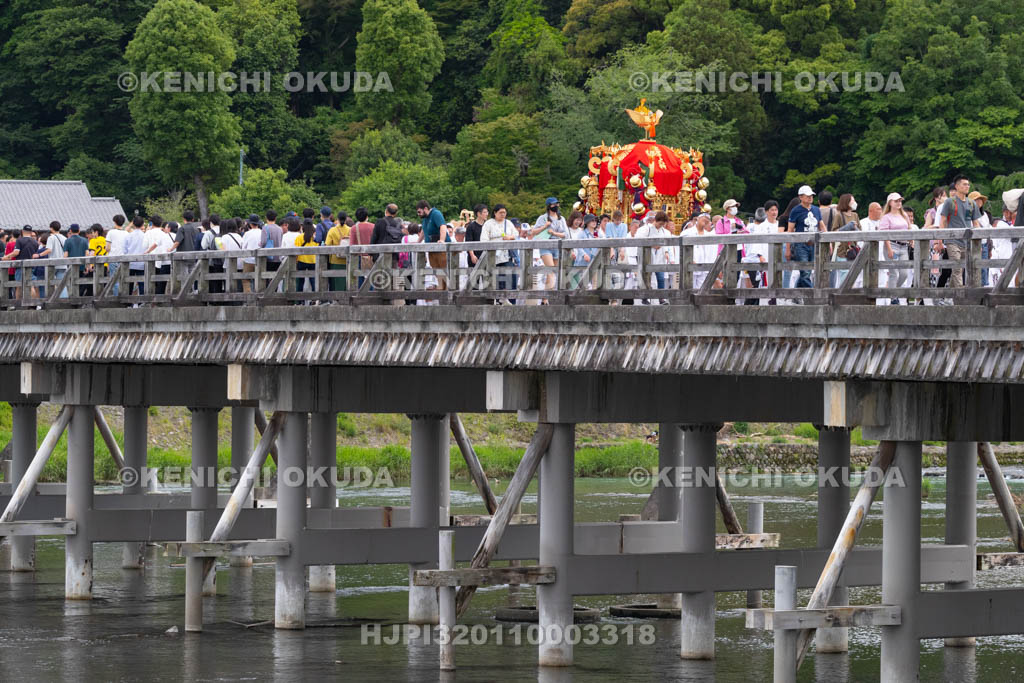 京都府　嵯峨祭還幸祭　神輿渡御