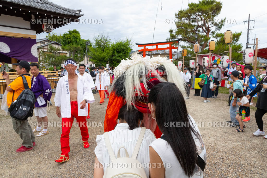 京都府　嵯峨祭還幸祭　御旅所　獅子舞