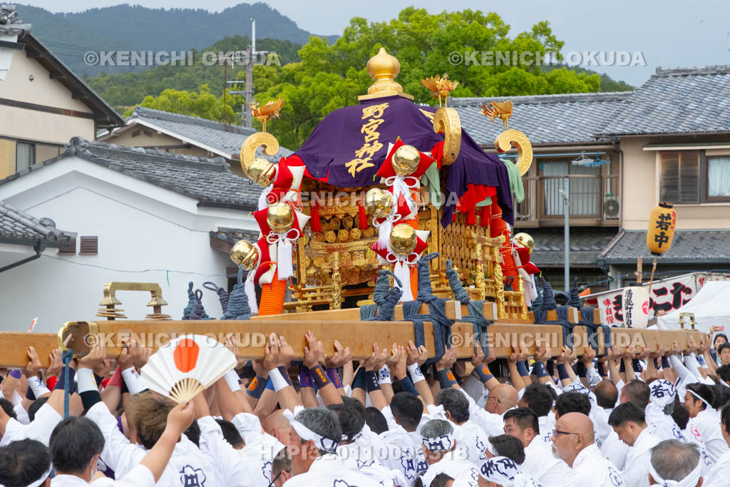 京都府　嵯峨祭還幸祭　神輿渡御　御旅所着輿　差上げ