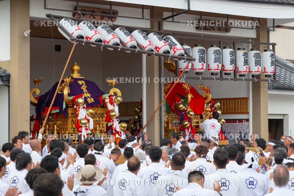 京都府　嵯峨祭還幸祭　神輿渡御　御旅所着輿