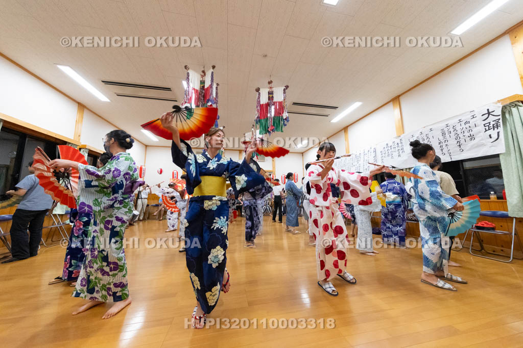 奈良県　十津川の盆踊（小原）　曲目「高い山音頭」