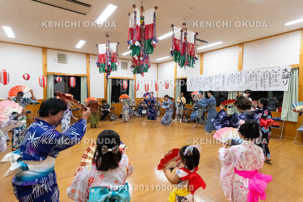 奈良県　十津川の盆踊（小原）　曲目「笠おどり」
