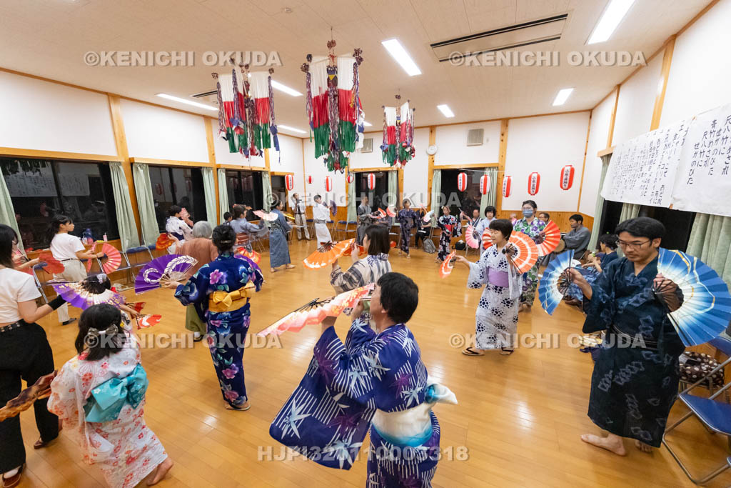 奈良県　十津川の盆踊（小原）　曲目「伊勢音頭」