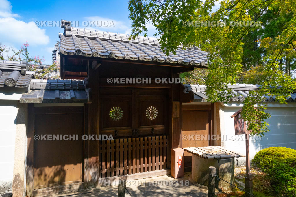 京都府　酬恩庵一休寺　宗純王廟（一休禅師の墓）