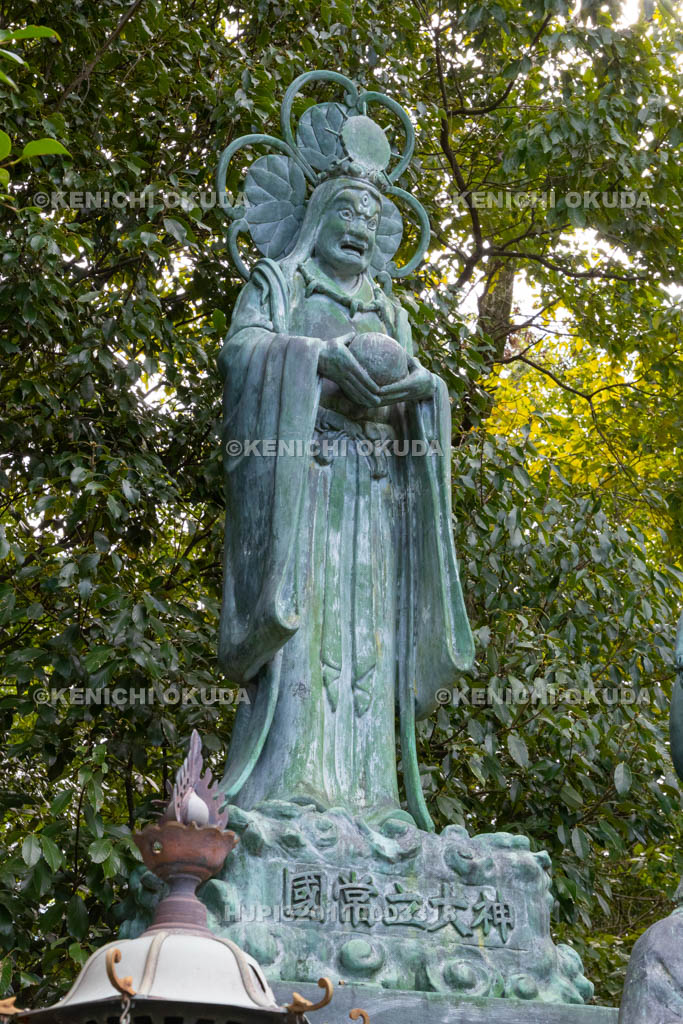 奈良県　御嶽山大和本宮　御嶽三柱の大神像　国常立大神