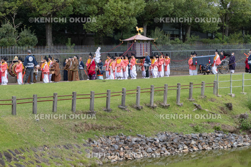 奈良県　手向山八幡宮　転害会　神幸祭（神輿渡御）