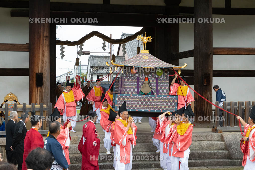 奈良県　手向山八幡宮　転害会　還幸（神輿還御）