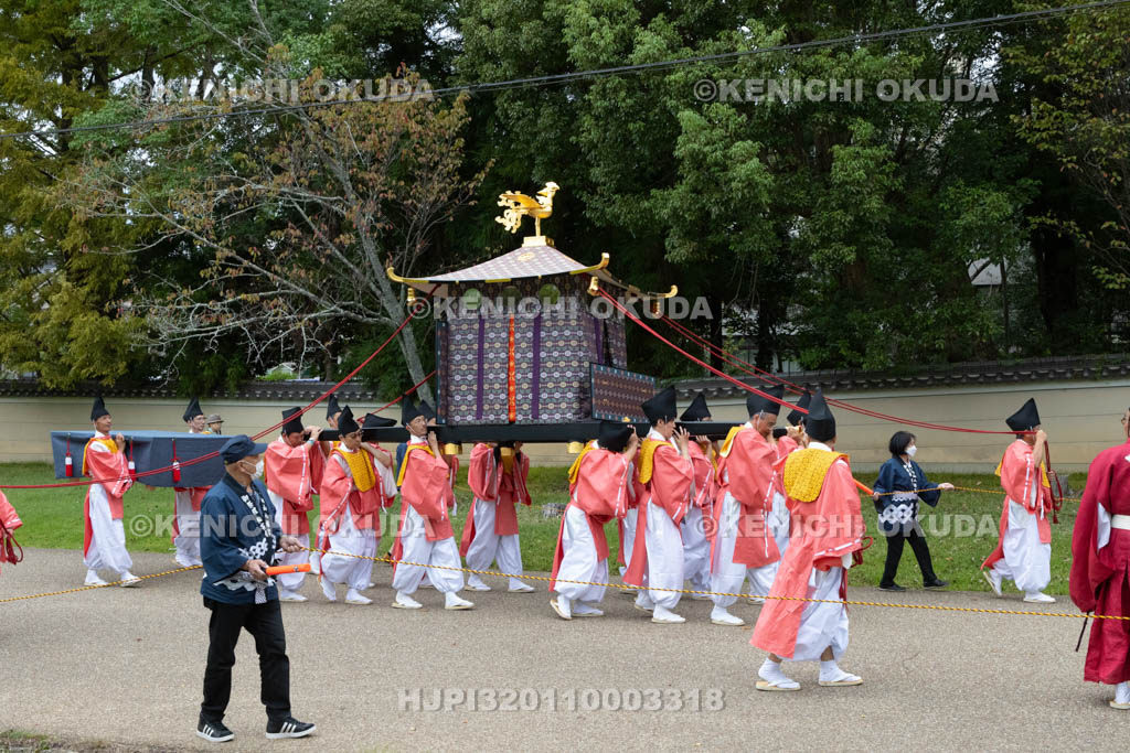 奈良県　手向山八幡宮　転害会　還幸（神輿還御）
