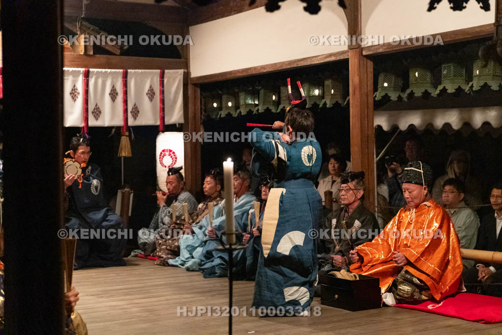奈良県　奈良豆比古神社　翁舞　千歳（せんざい）舞