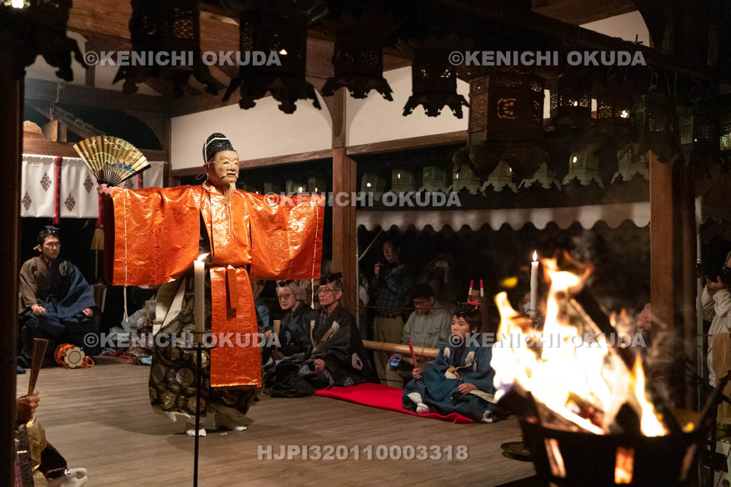 奈良県　奈良豆比古神社　翁舞　太夫（たゆう）舞