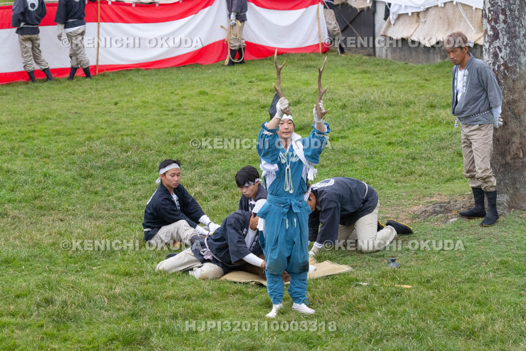 奈良県　春日大社鹿苑　鹿の角きり
