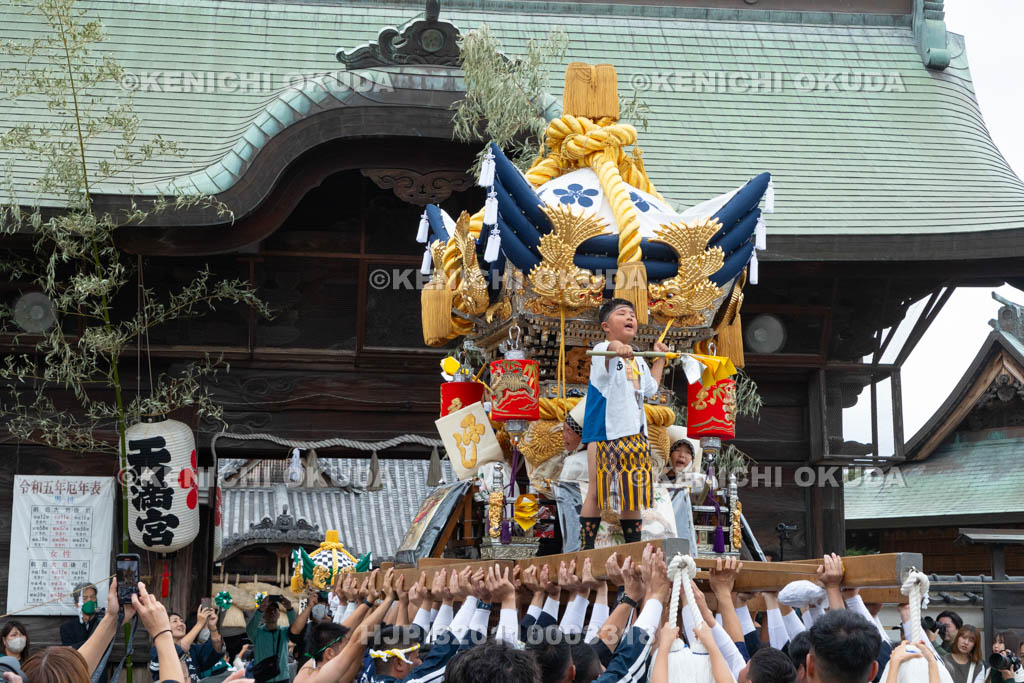 兵庫県　曽根天満宮　秋季例大祭（本宮）　子供屋台宮入（西之町）
