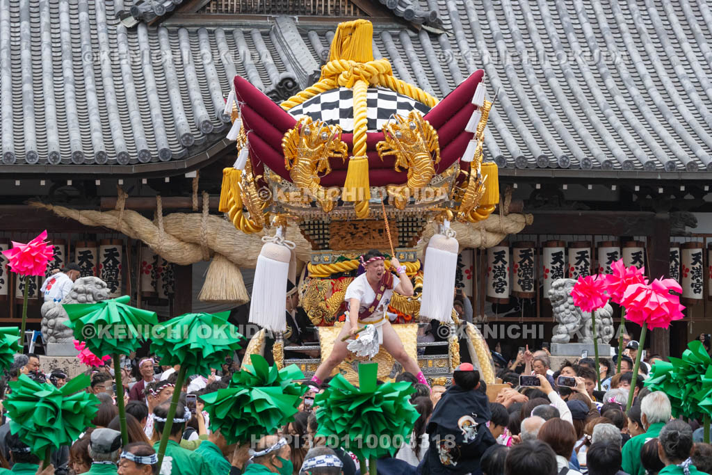 兵庫県　曽根天満宮　秋季例大祭（本宮）　布団屋台宮入（高須）