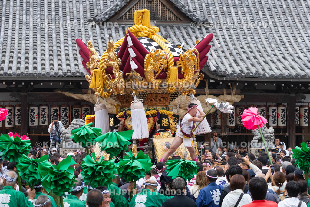 兵庫県　曽根天満宮　秋季例大祭（本宮）　布団屋台宮入（高須）
