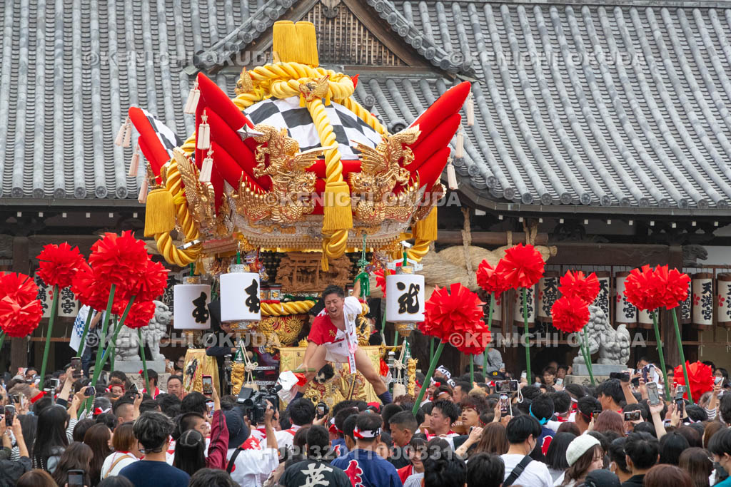 兵庫県　曽根天満宮　秋季例大祭（本宮）　布団屋台宮入（東之町）