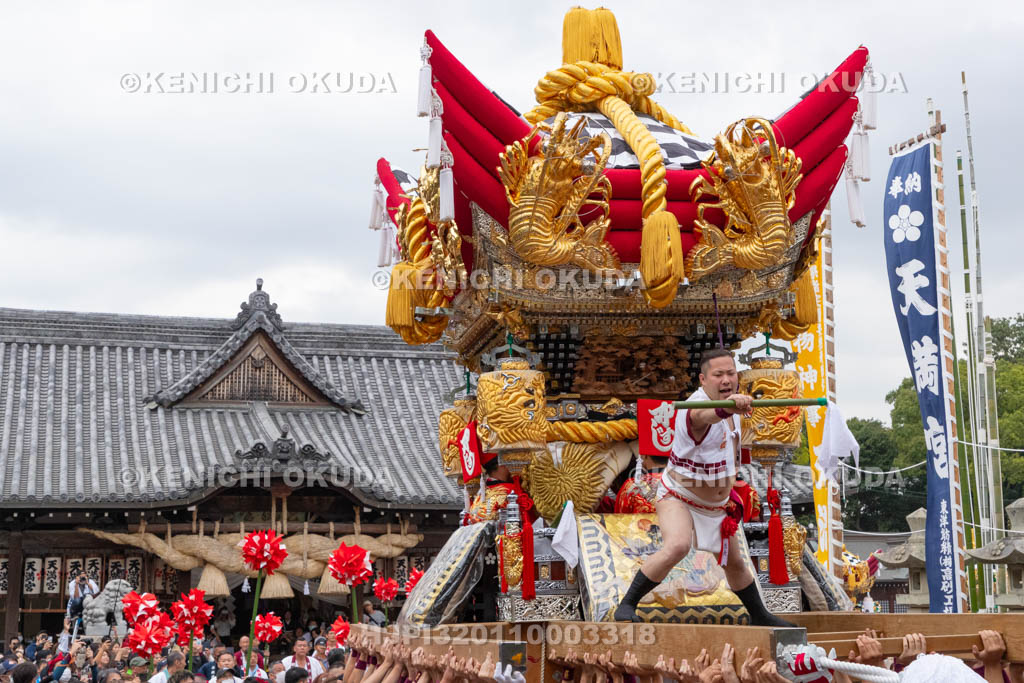 兵庫県　曽根天満宮　秋季例大祭（本宮）　布団屋台宮入（中筋西）