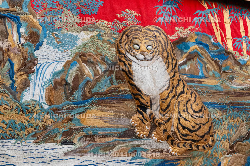 三重県　菅原神社　上野天神祭（宵山）　だんじり　胴幕の虎