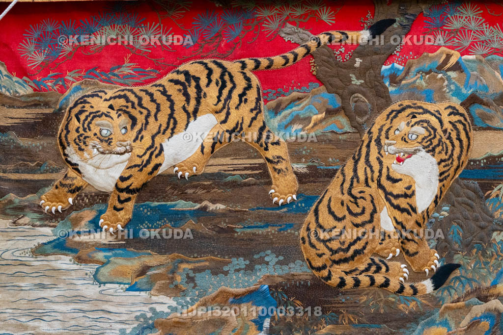 三重県　菅原神社　上野天神祭（宵山）　だんじり　胴幕の虎