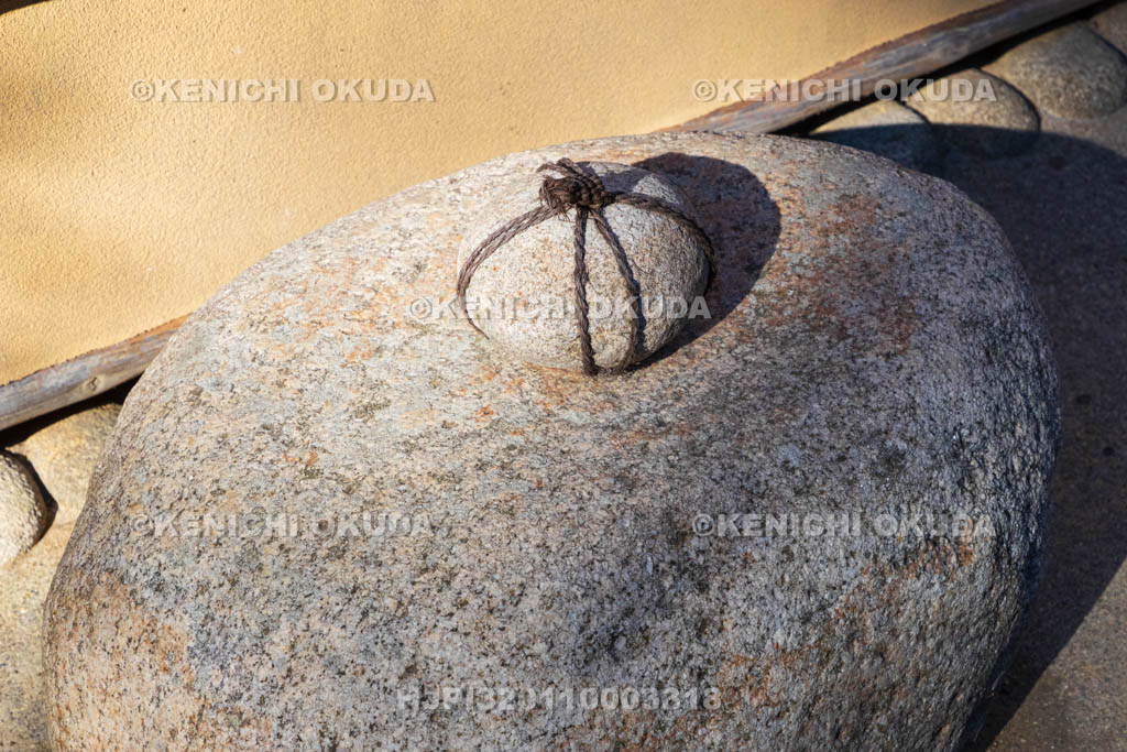 奈良県　依水園　清秀庵の結界石