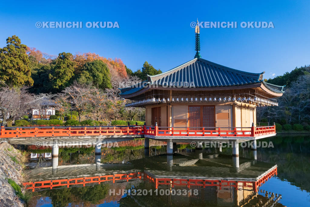 奈良県　安倍文殊院　金閣浮御堂