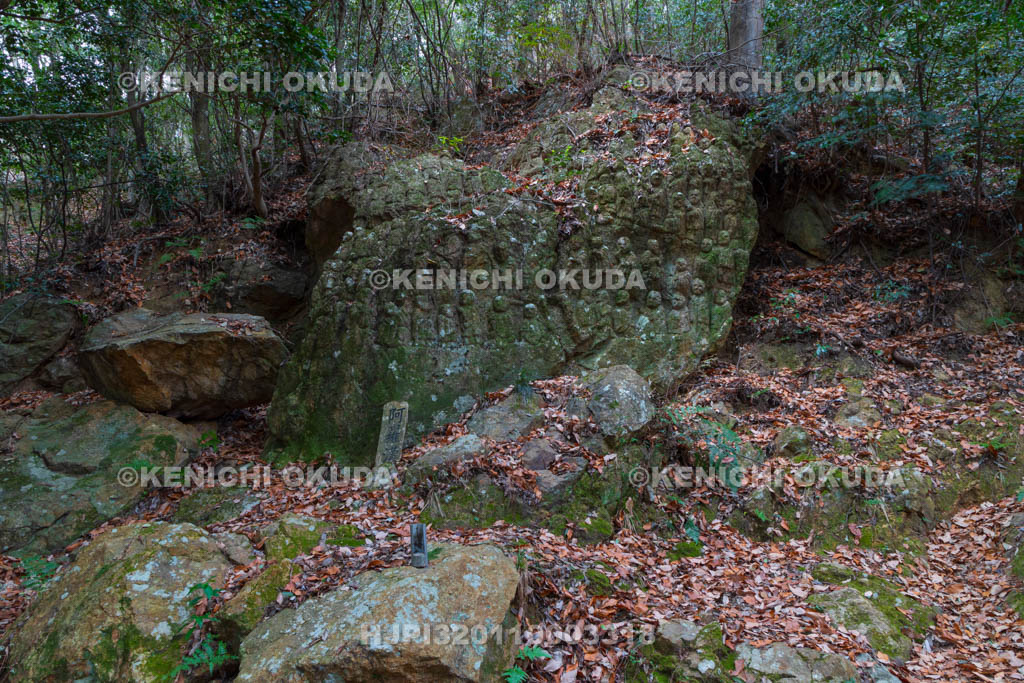 奈良県　壷阪寺（南法華寺）　奥の院　五百羅漢岩