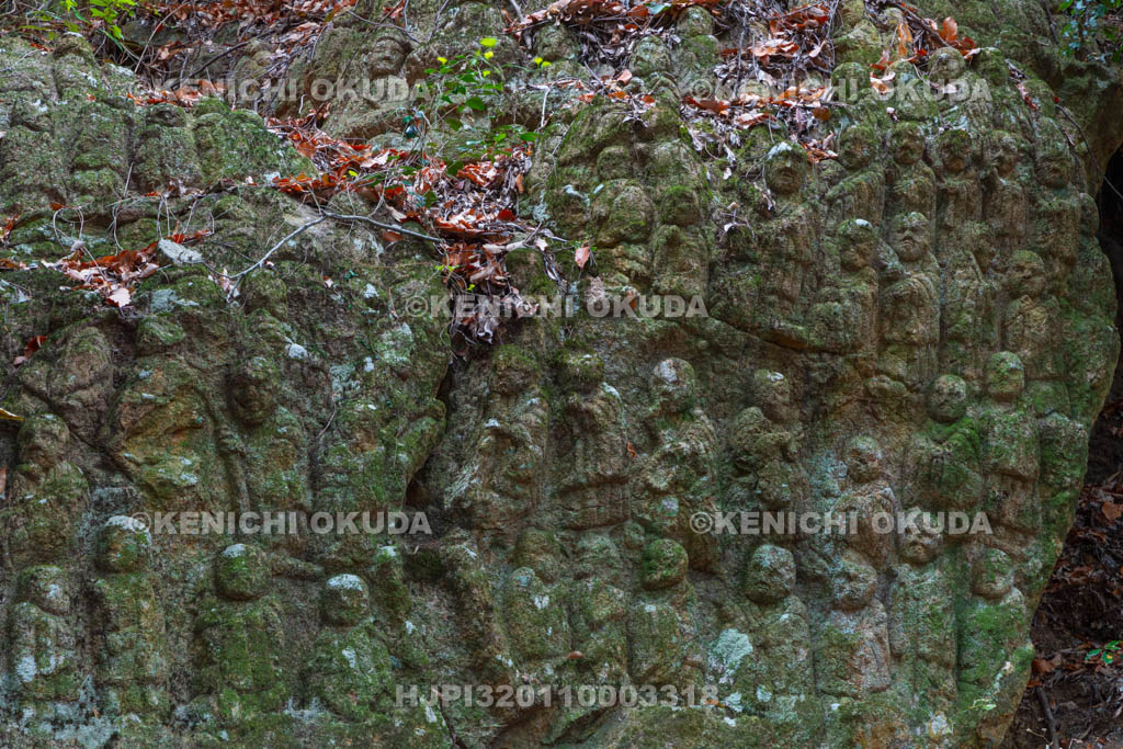奈良県　壷阪寺（南法華寺）　奥の院　五百羅漢岩