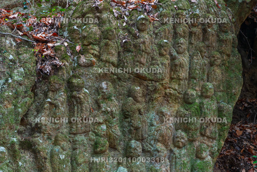 奈良県　壷阪寺（南法華寺）　奥の院　五百羅漢岩