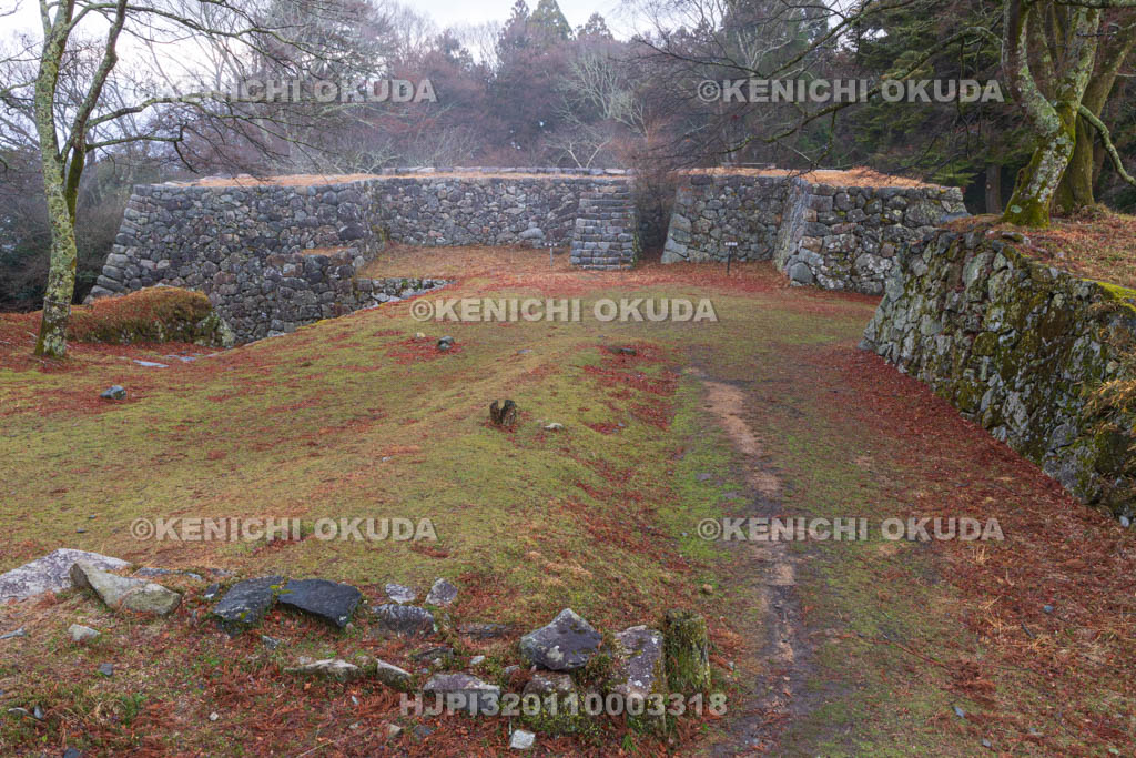 奈良県　霧の高取城　太鼓櫓跡・新櫓跡