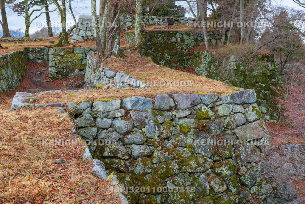 奈良県　高取城　本丸虎口と天守台